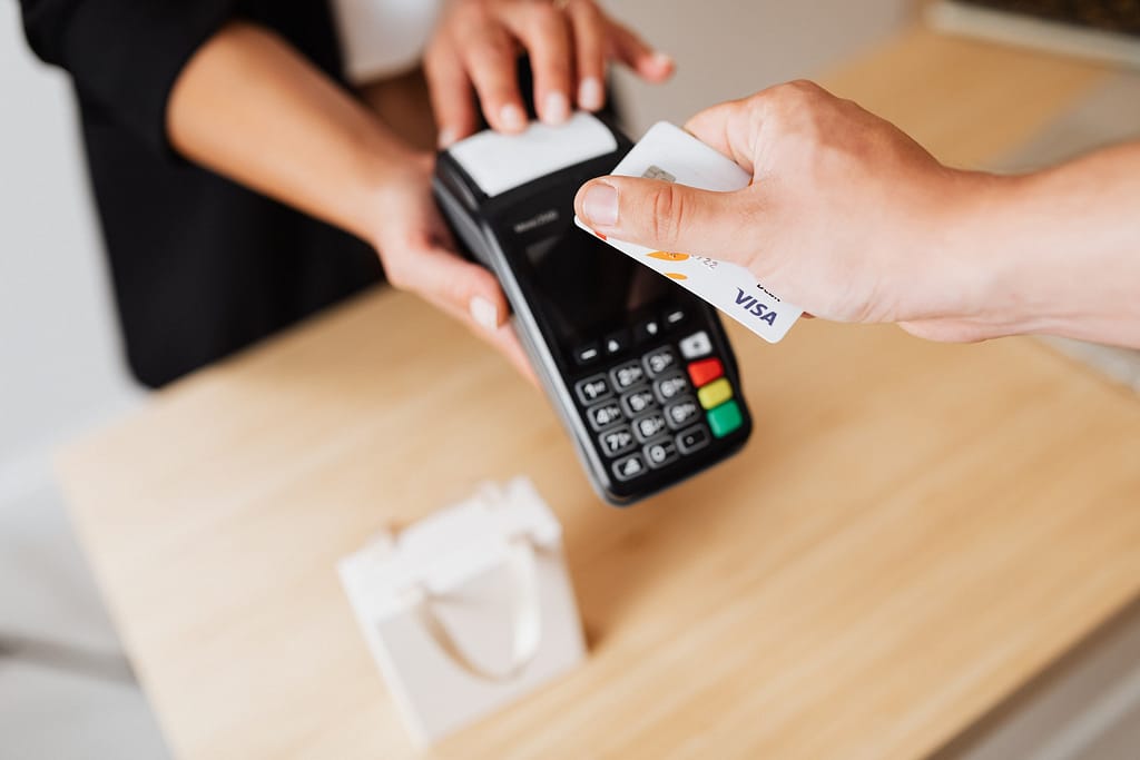 How does contactless payment work ?